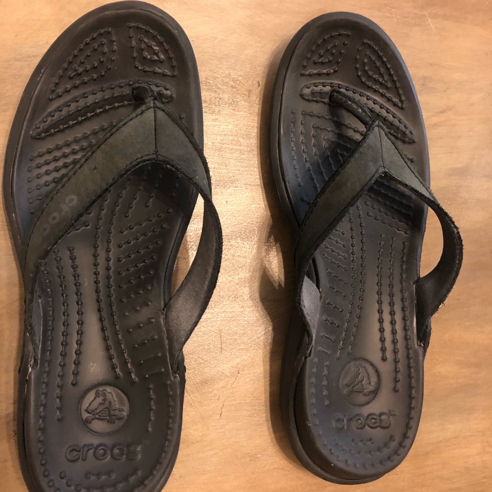 Blavk Crocs Flipflops